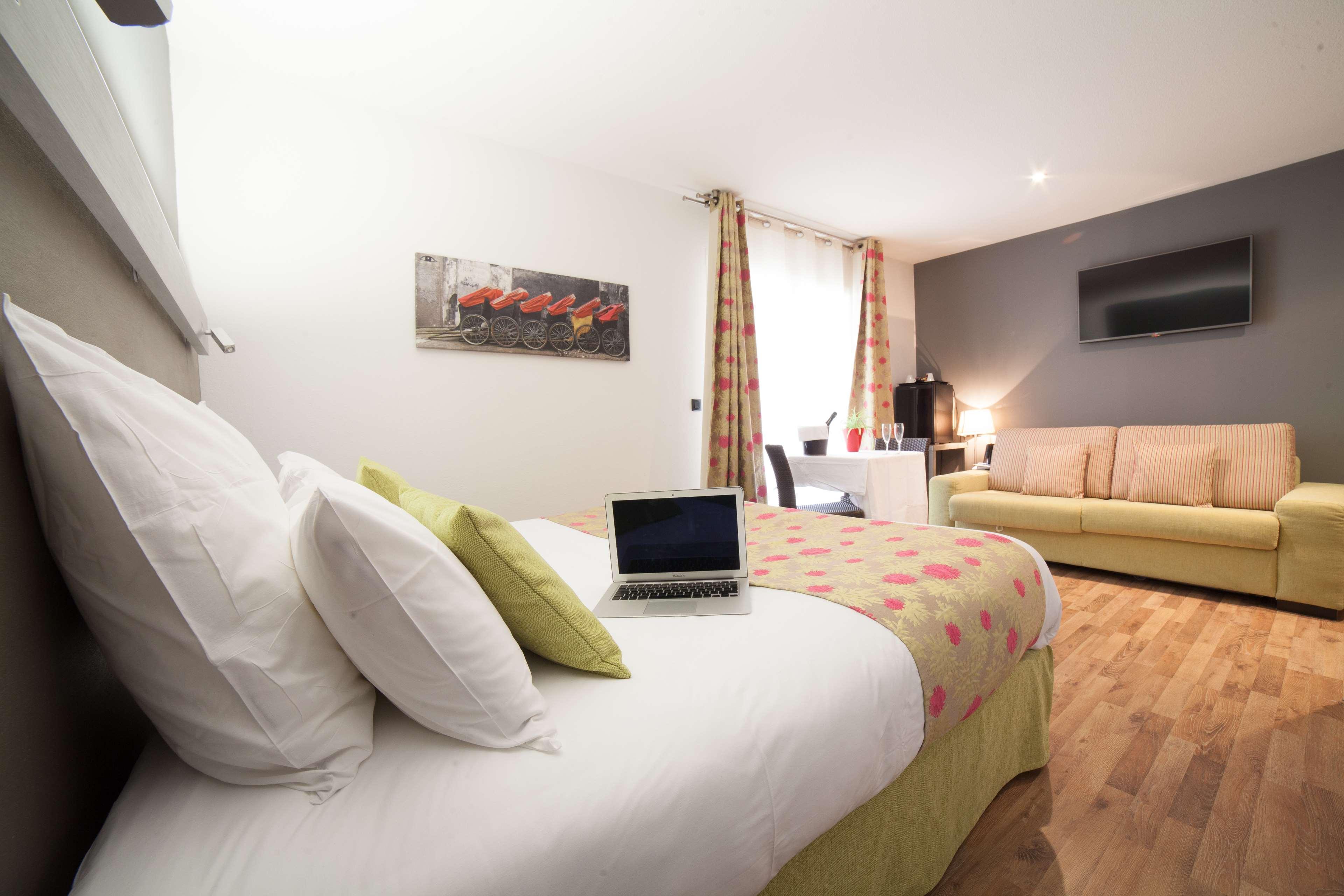 Citotel Les Dômes Sud Hotel 3*