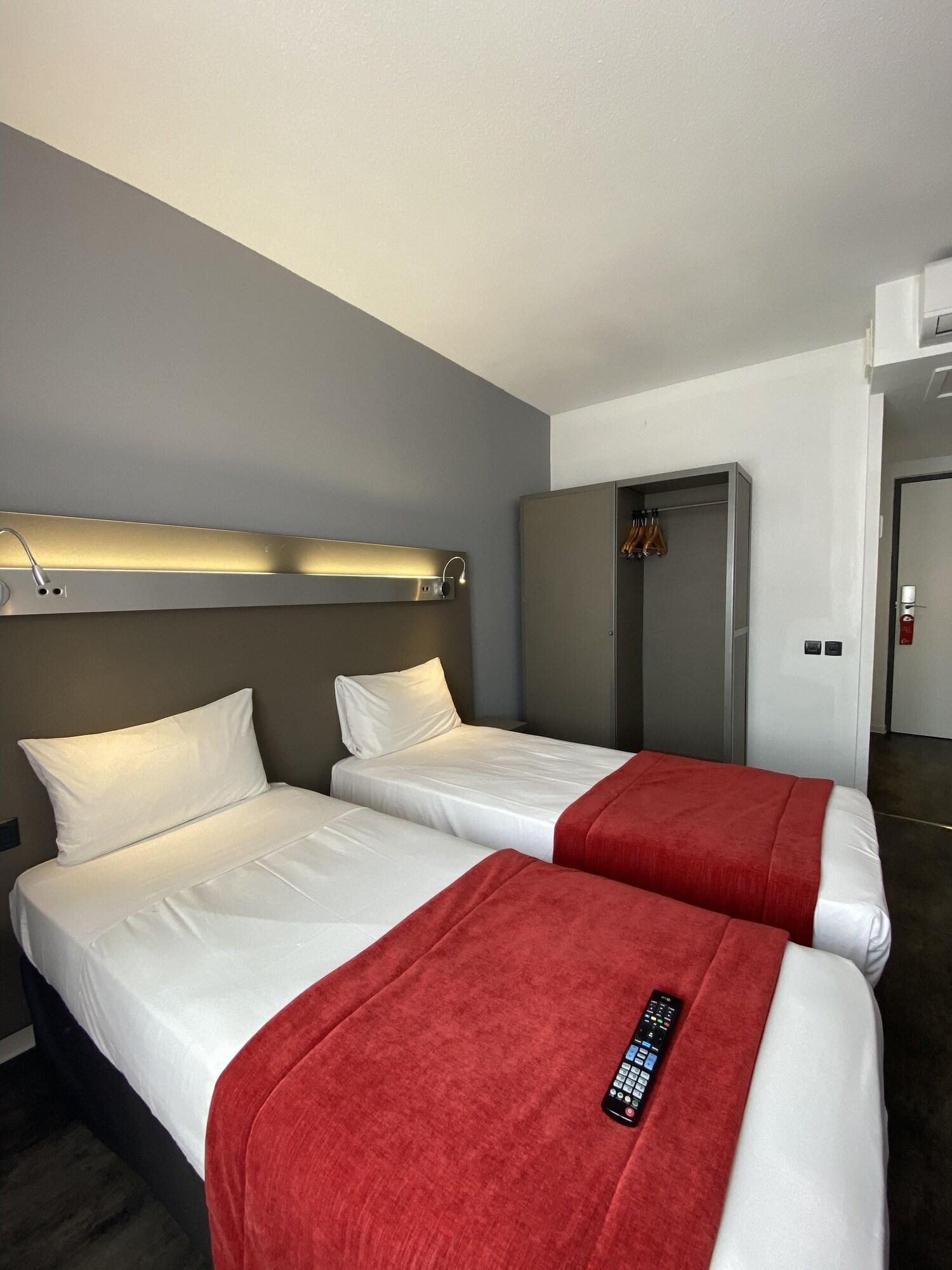 Citotel Les Dômes Sud Hotel 3*